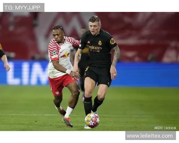 克罗斯在足球历史上的传奇之路与未来发展展望 克罗斯在足球历史上的传奇之路与未来发展展望