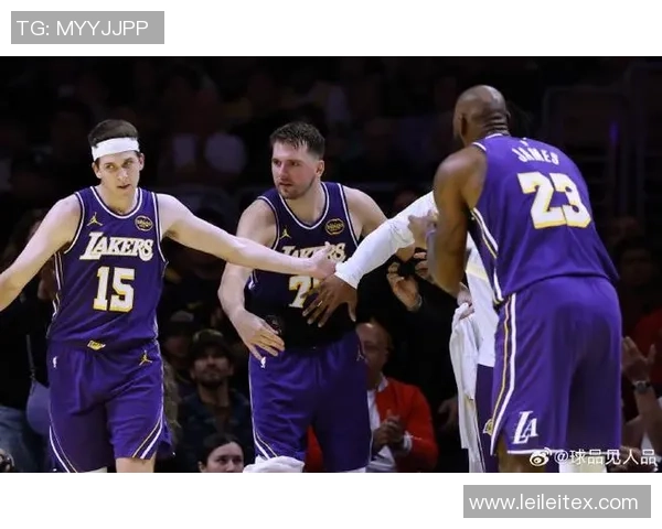 东契奇狂砍73分刷新现役得分纪录独行侠力克太阳终结对手11连胜 东契奇狂砍73分刷新现役得分纪录独行侠力克太阳终结对手11连胜