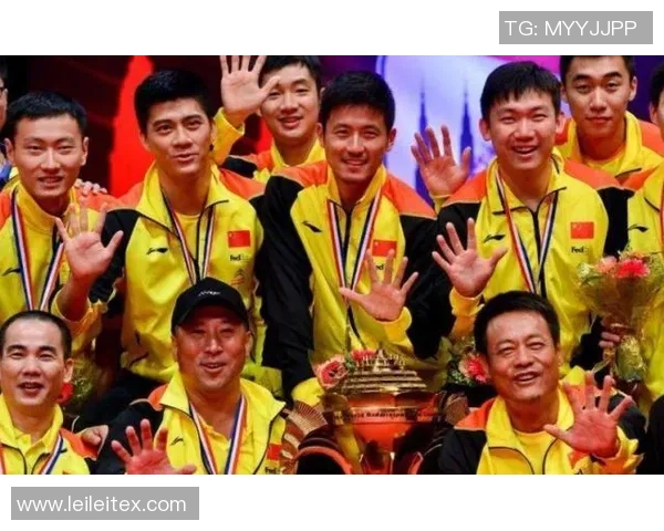 成都羽毛球队在世界杯预选赛中以60分稳居积分榜首位表现出色